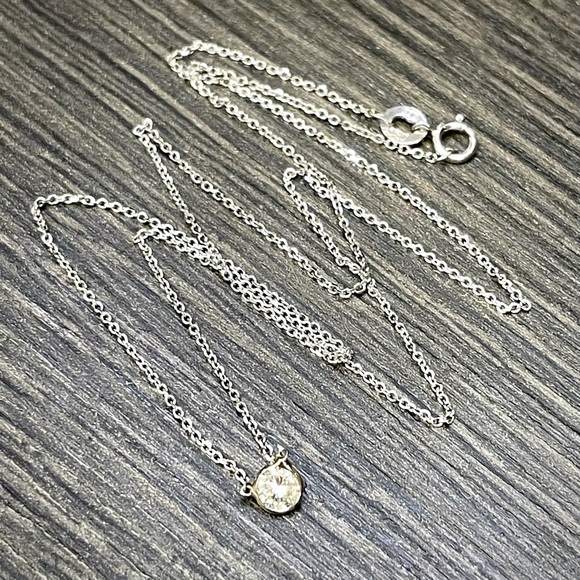 Beautiful Diamond Solitaire Necklace .18CT in solid 14k White Gold 16” - Picture 4 of 6